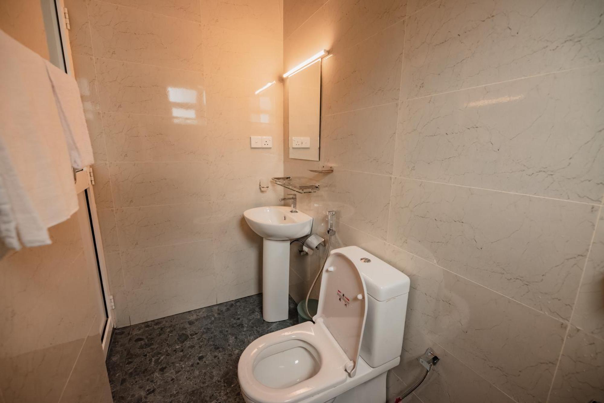 Nnr Wattala Hotel Екстериор снимка