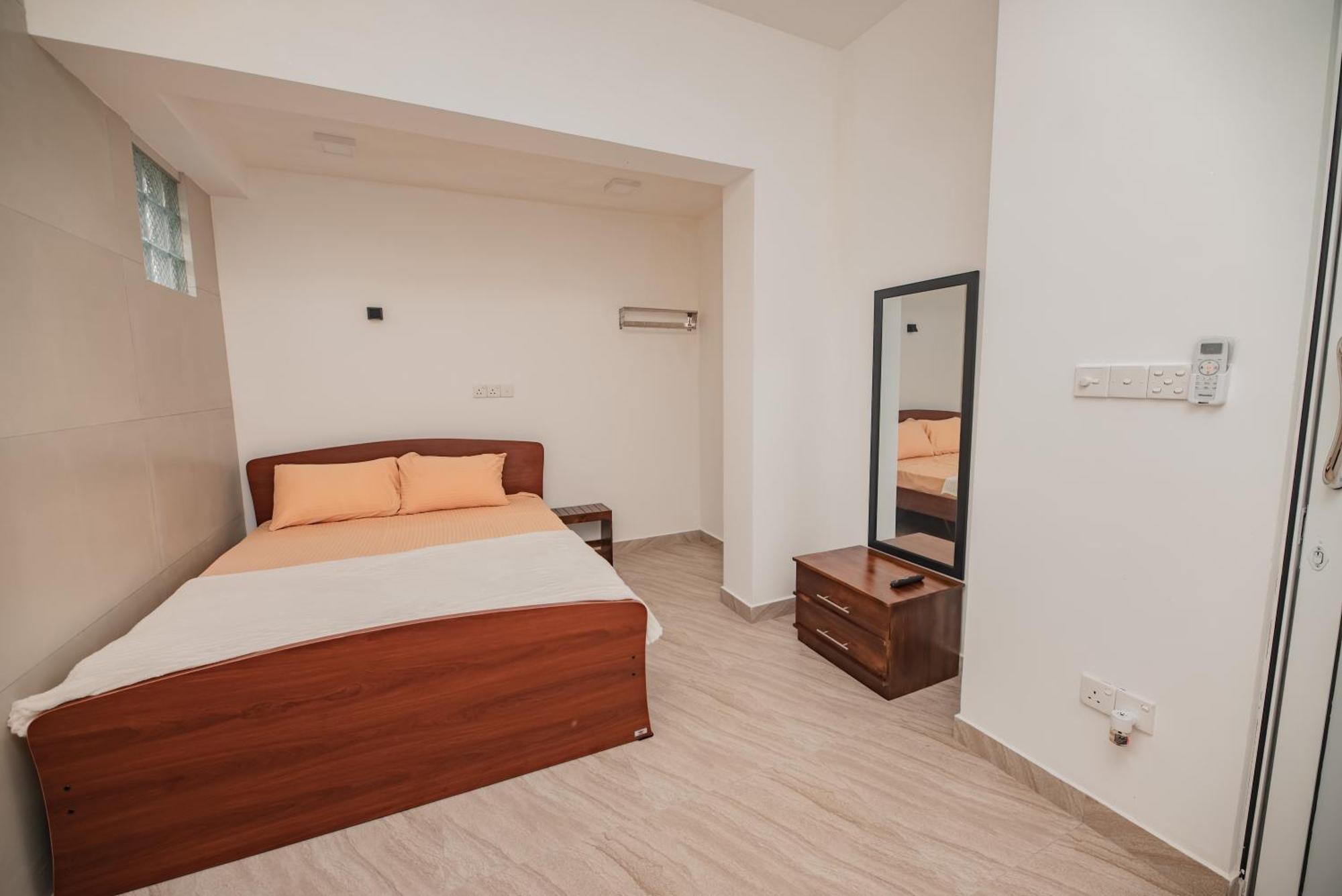 Nnr Wattala Hotel Екстериор снимка